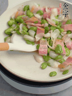 勾薄芡出鍋。